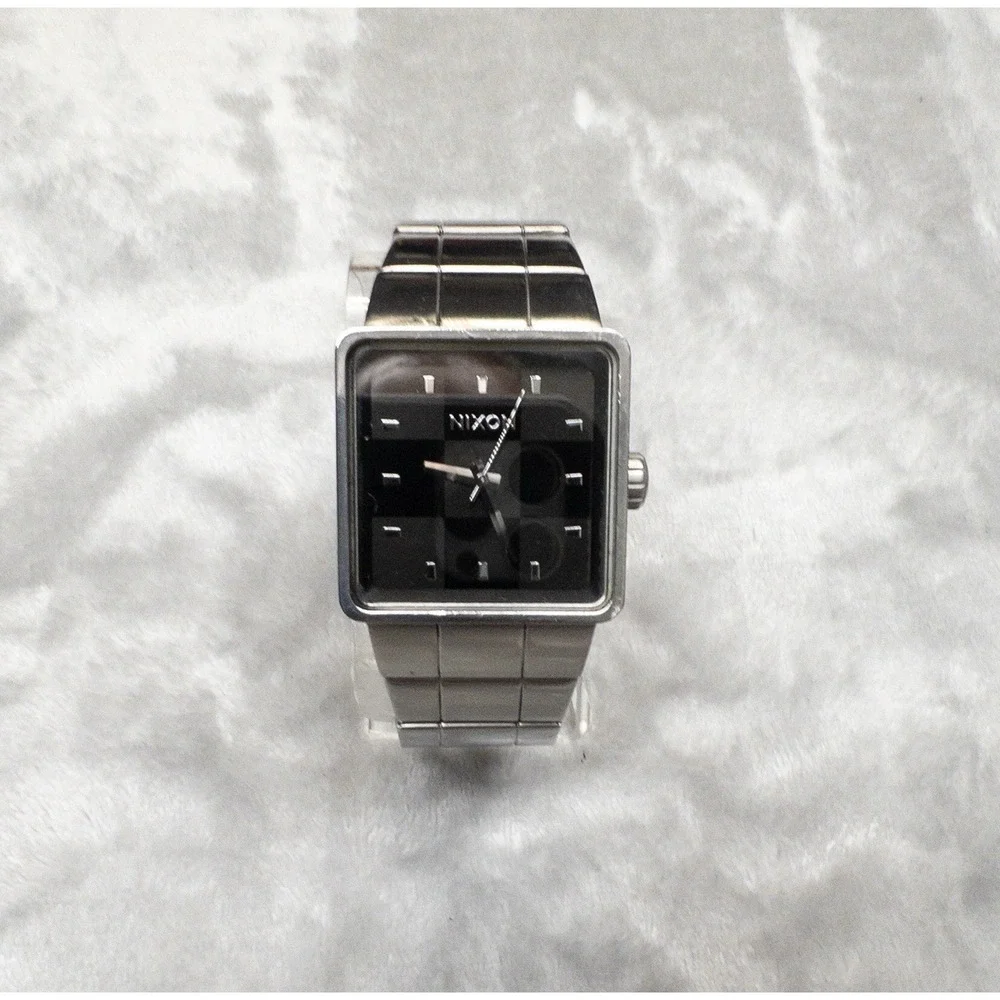 Nixon The Quatro Full Throttle Mens 36mm Mens Silver Watch